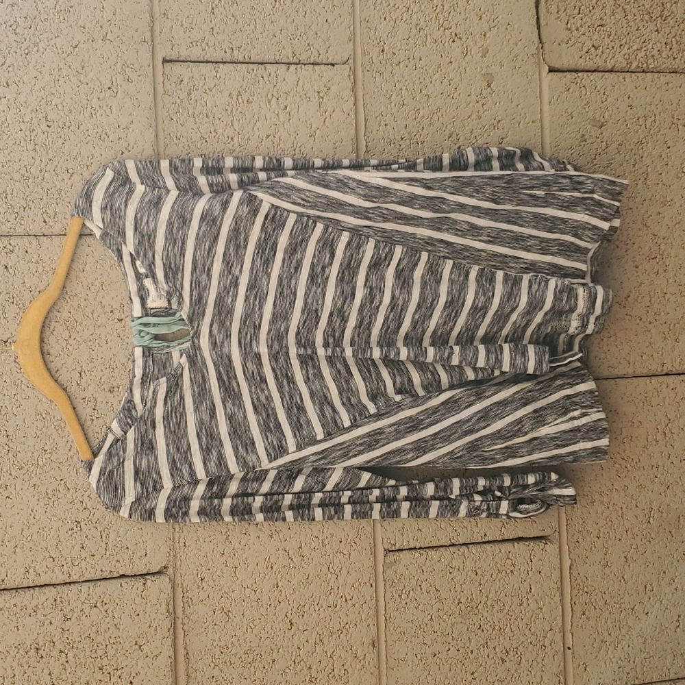 Anthropologie By 9-HI5 STCL Long Sleeve Back Tie Striped Top.